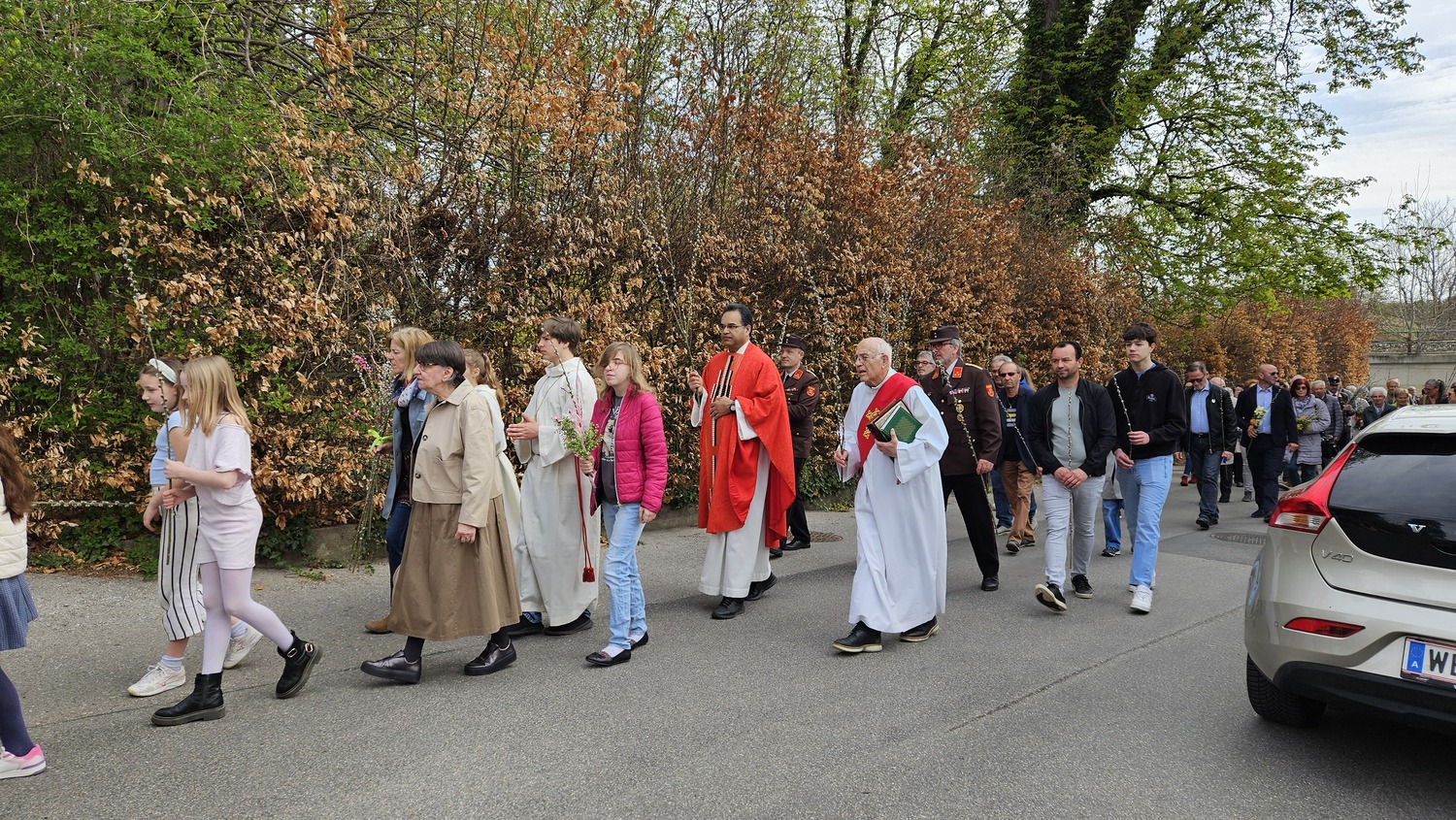 Palmsonntag / Nadja Hutter Palmprozession in die Pfarrkirche