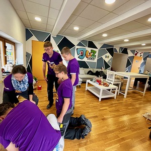 72 Stunden ohne Kompromiss  / © Diözese Eisenstadt/Mario Bachhofer Schülerinnen und Schüler der Polytechnischen Schule Eisenstadt mit Gruppenleiterin Radmilla Panic