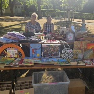 Fohmarkt mit Pfarrgemeinderätin Elisabeth Hanner und Kerstin Hanner