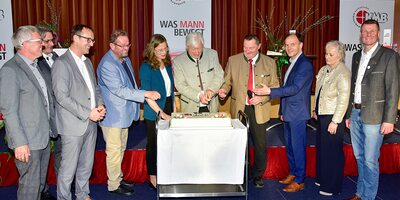 v.l.n.r. Anton Taschner,  Gerhard Hutter, Andreas Gradwohl, Ferdinand Kaineder, Anja Haider-Wallner, Vinzenz Jobst, Karl Toifl, Gabriel Kožuch, Roselinde Strommer, Peter Goldenits 