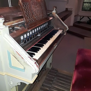 Siegendorf - Pfarrkirche Allerheiligen / Gottfried Allmer Spieltisch.