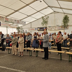 Gottesdienst im Festzelt