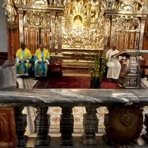 Vikar Martin und P. Lorenz Voith beim Gottesdienst in Mariazell