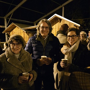 v.l. Pfarrkuratorin Gerti Ankerl, Bürgermeister Gerhard Hutter und Pfarrgemeinderätin Kathi Graner