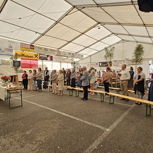 Gottesdienst im Festzelt