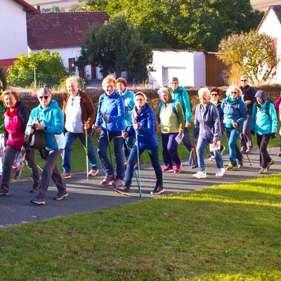	 Ab 14. Oktober ist es wieder so weit: Die kfb lädt herzlich zum Frauenpilgertag ein. Teilnehmerinnen können aus sieben Routen wählen.